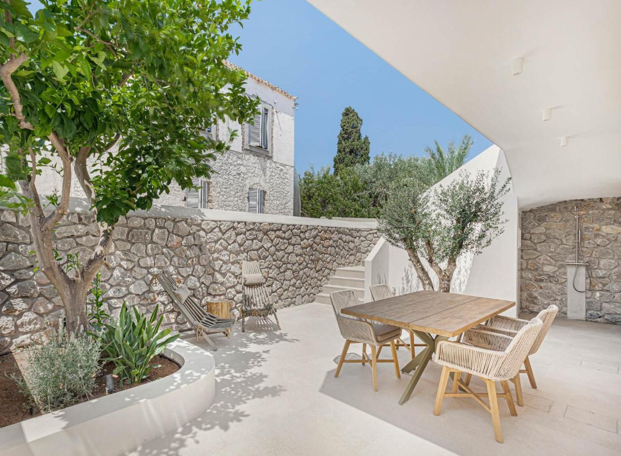 Pearl House - Luxurious New Beach Villa In Spetses Stunning View Ligoneri Exterior foto