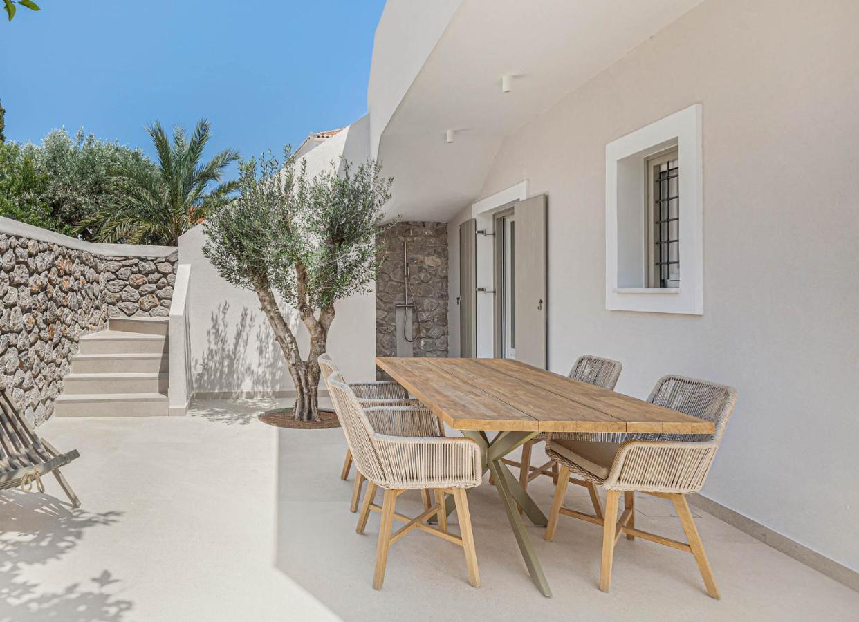 Pearl House - Luxurious New Beach Villa In Spetses Stunning View Ligoneri Exterior foto